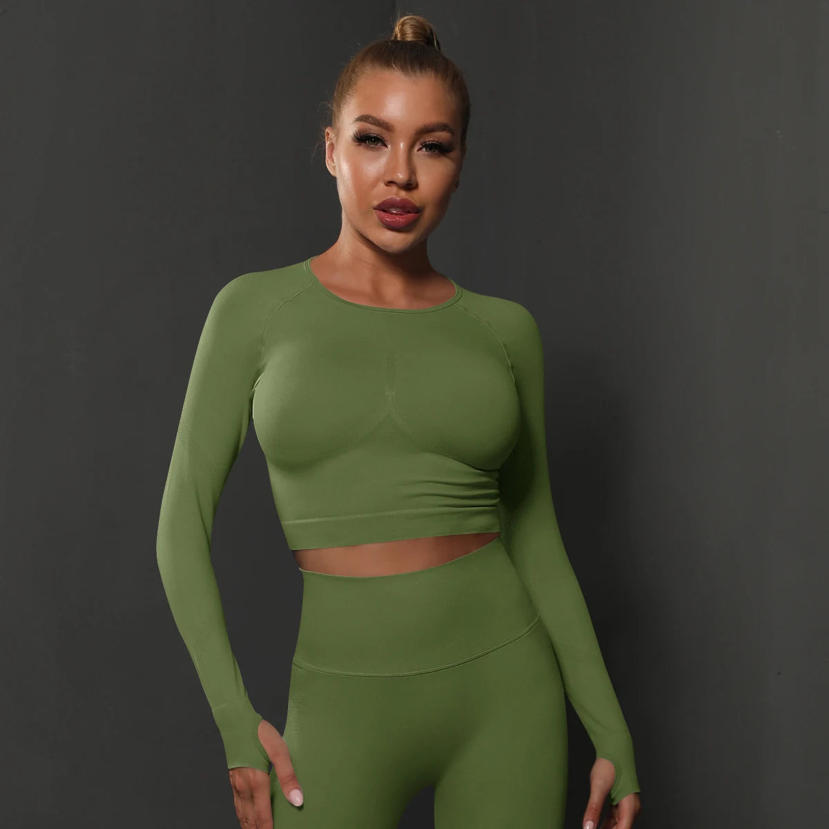 Seamless Long Sleeve Yoga Crop Top for Women - Stylish Fitness Sportswear for Gym & Running